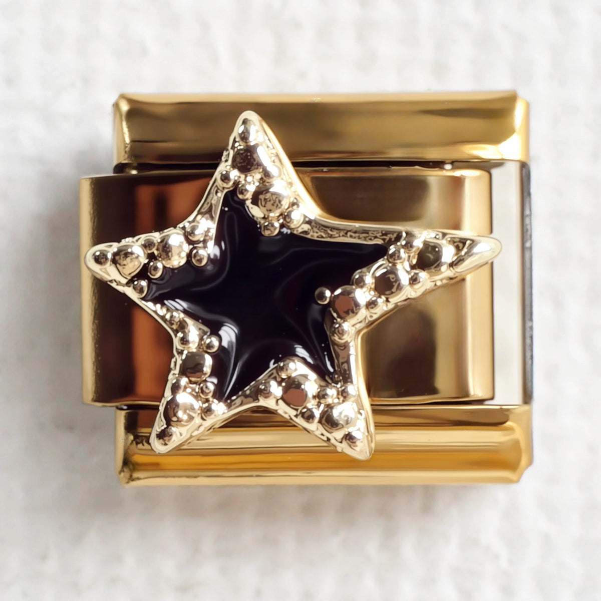 Black Star Gold Edge